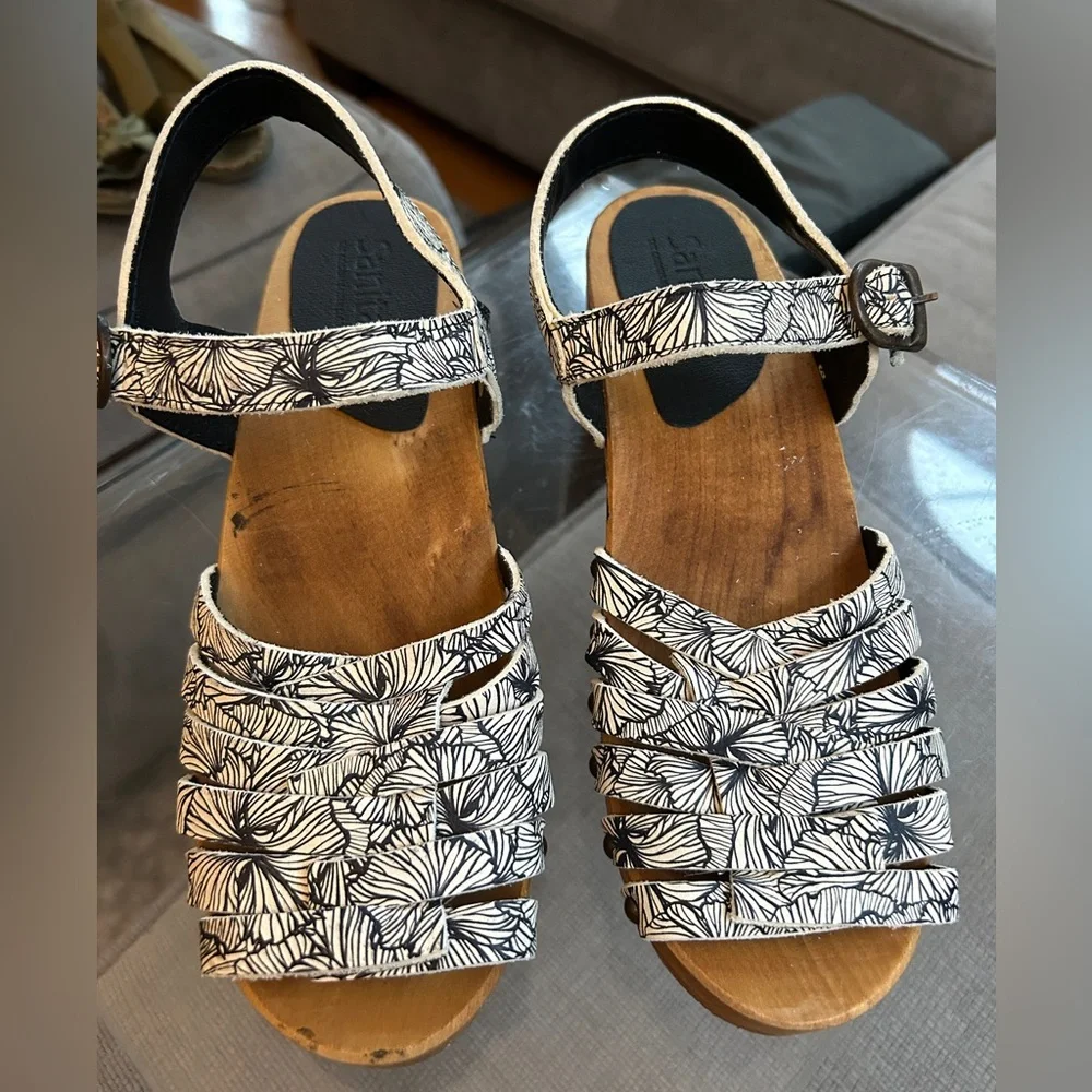 Sanita brand style